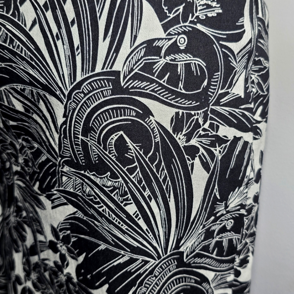 Premise Stretchy Black and White Flat Front Shorts with Tropical Print - Xl - Picture 5 of 6
